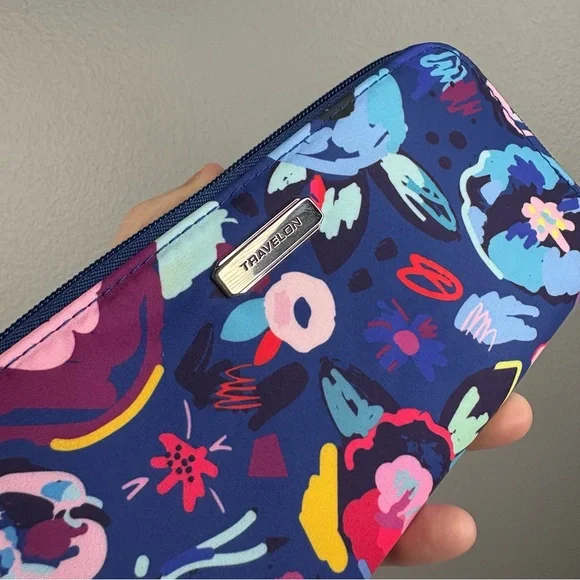 Travelon RFID Blocking Single Zip Wallet - Mod Floral - Picture 2 of 7